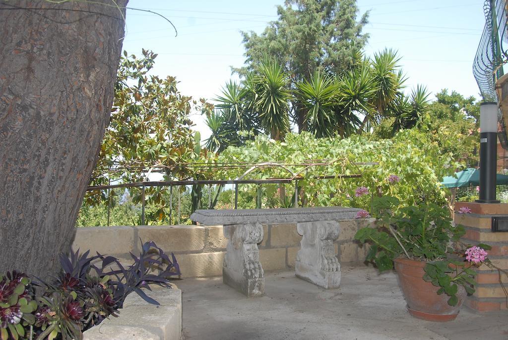 B&B Villa Zia Febronia Patti Dış mekan fotoğraf