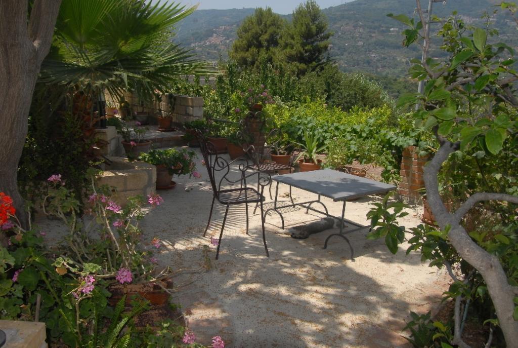 B&B Villa Zia Febronia Patti Dış mekan fotoğraf