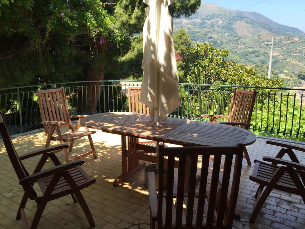 B&B Villa Zia Febronia Patti Dış mekan fotoğraf